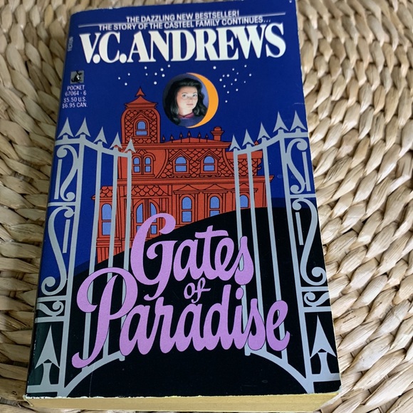 3 Book Bundle: 2 Harlequin Romances & 1 V.C. Andrews Novel. - Picture 7 of 8